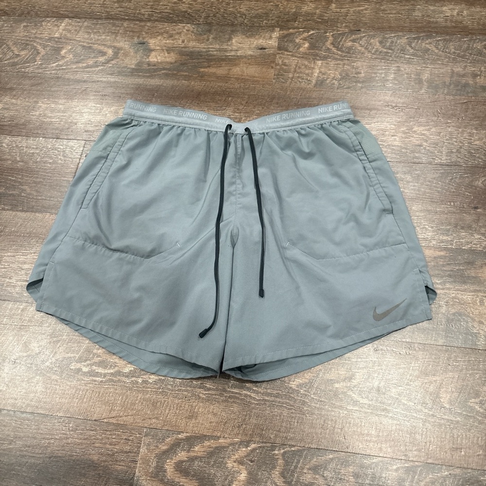 Nike Men’s Light Gray Athletic Running Shorts with Black Drawstring